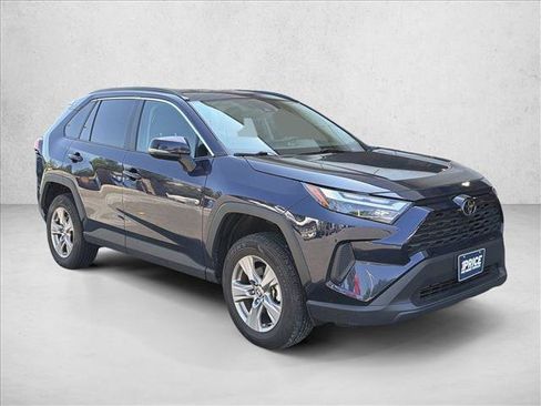 Used 2025 Toyota RAV4 XLE AWD/4WD image 3