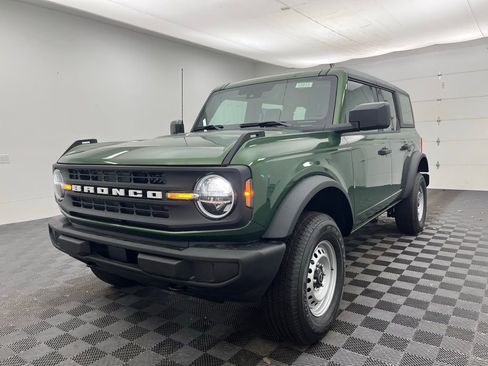 New 2025 Ford Bronco 4-Door AWD/4WD image 2