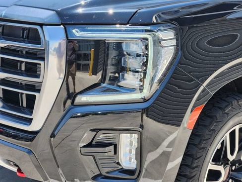 Used 2021 GMC Yukon XL AT4 w/ Rear Media and Nav Package AWD/4WD image 10