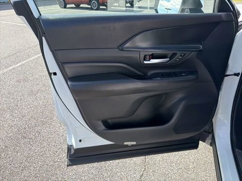 Used 2024 Toyota Grand Highlander AWD Hybrid image 11