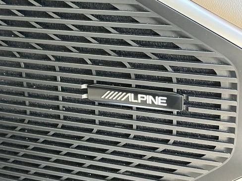 Certified 2025 Jeep Wagoneer 4WD image 24