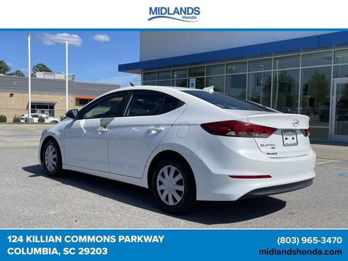 Used 2017 Hyundai Elantra SE FWD image 4