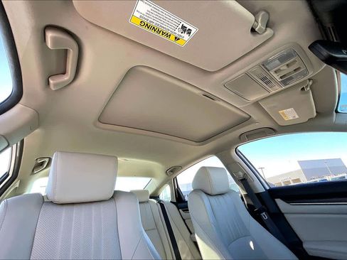 Used 2021 Honda Accord EX-L image 12