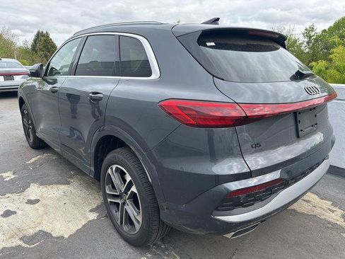 Certified 2025 Audi Q5 Premium w/ Convenience Package AWD/4WD image 4