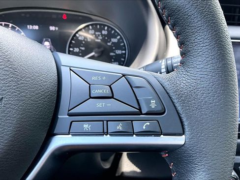 Certified 2024 Nissan Kicks SR w/ SR Premium Package FWD image 24
