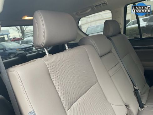 Used 2023 Lexus GX 460 Premium image 34