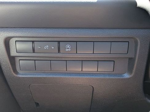 New 2026 Mitsubishi Outlander LE image 26