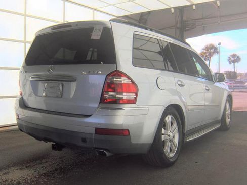 Used 2009 Mercedes-Benz GL 450 4MATIC image 4