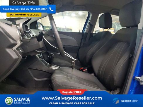 Used 2016 Chevrolet Sonic LT image 9
