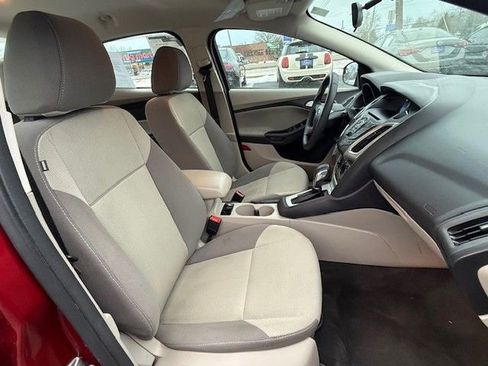 Used 2014 Ford Focus SE FWD image 16