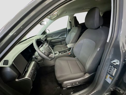 Used 2025 Hyundai Kona SEL image 13