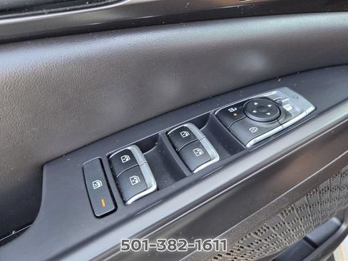 Used 2025 Kia Carnival SX w/ SX Dark Edition Package FWD image 29