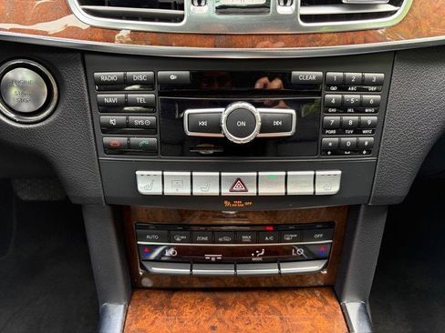 Used 2014 Mercedes-Benz E 350 Sedan image 21