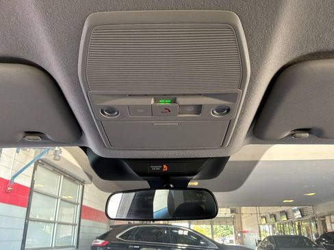 Used 2026 Nissan Kicks SR FWD image 16