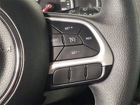 Used 2018 Jeep Renegade Sport w/ Power & Air Group image 22