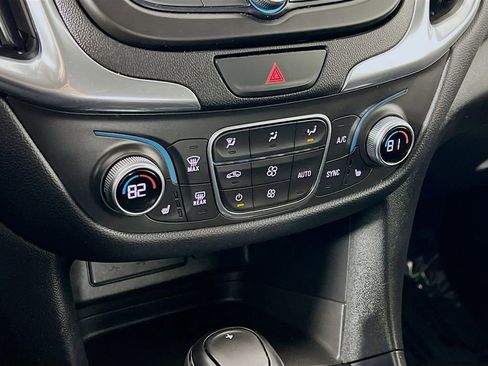 Used 2019 Chevrolet Equinox LT AWD/4WD image 15