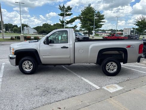 Used 2007 Chevrolet Silverado 2500 LT w/ Suspension Package, Off-Road AWD/4WD image 18