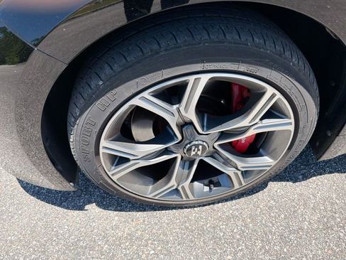 Used 2019 Kia Stinger GT1 AWD/4WD image 14