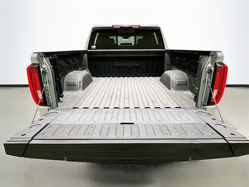 Used 2024 GMC Sierra 1500 AT4X image 28