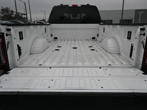 Used 2025 Ford F450 Platinum w/ Platinum Plus Package image 34