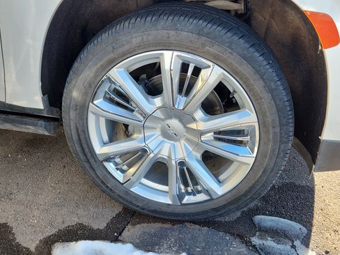 Used 2022 Chevrolet Suburban High Country image 6