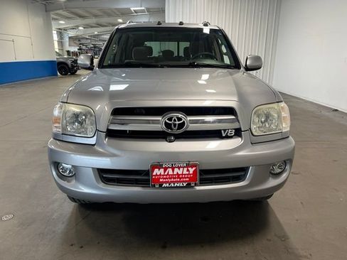 Used 2005 Toyota Sequoia SR5 RWD image 8