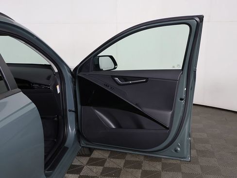 Used 2023 Kia Niro Wind w/ Wind Preserve Package FWD image 19