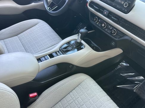 Used 2024 Honda HR-V LX image 34