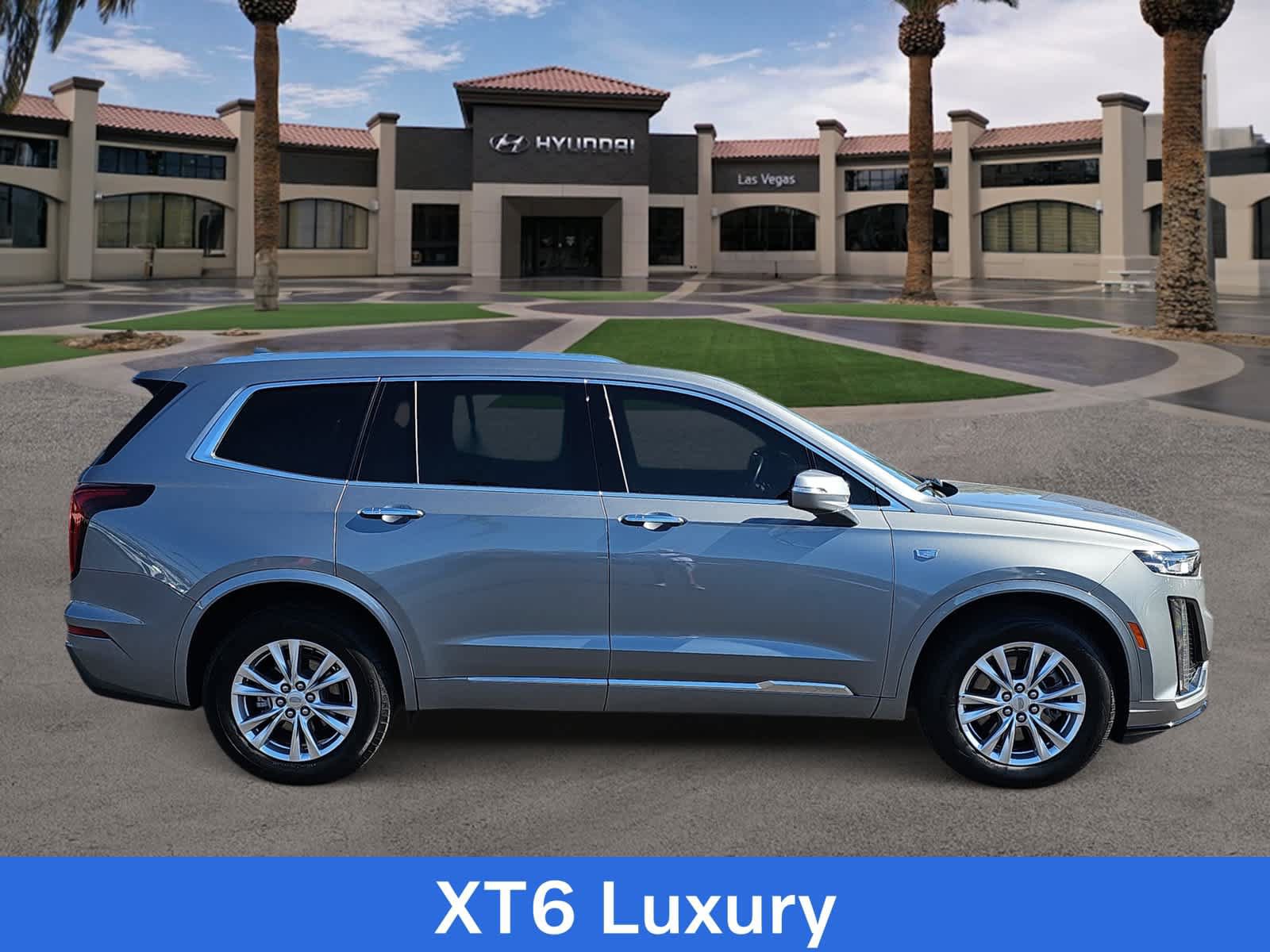 Used 2024 Cadillac XT6 Luxury w/ LPO, Floor Liner Package FWD image 9
