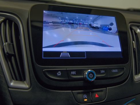 Used 2023 Chevrolet Malibu LT image 23