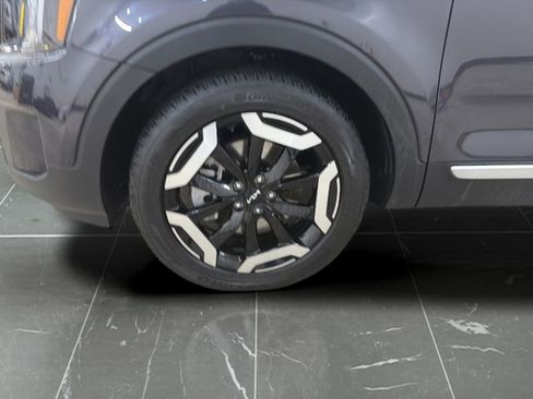 Used 2025 Kia Telluride S image 15