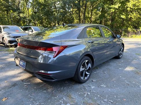 Certified 2023 Hyundai Elantra SEL w/ Convenience Package FWD image 3