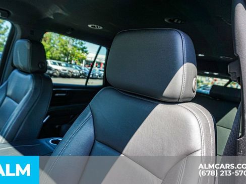 Used 2025 Chevrolet Tahoe LT AWD/4WD image 18