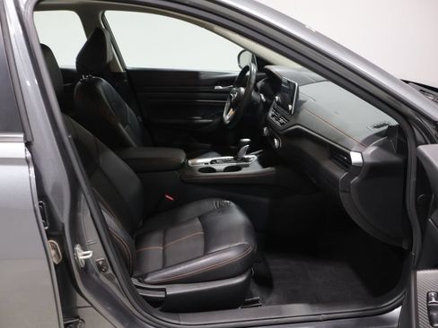 Used 2021 Nissan Altima 2.5 SR w/ SR Premium Package AWD/4WD image 22