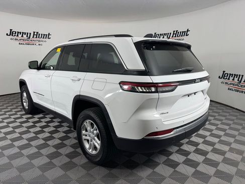 Used 2023 Jeep Grand Cherokee Laredo w/ Trailer Tow Prep Group (B) image 8