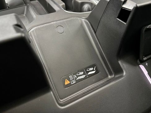 New 2026 GMC Sierra 1500 SLT w/ SLT Premium Package image 31