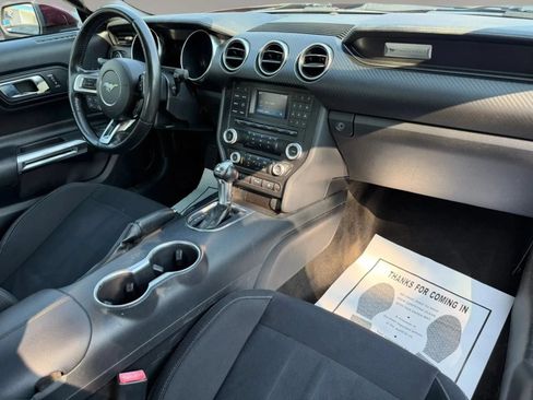 Used 2018 Ford Mustang Coupe RWD image 23