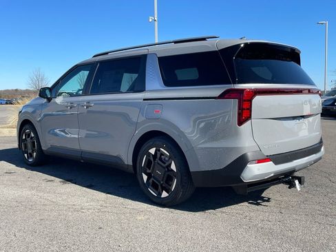 New 2026 Kia Carnival EX FWD image 6