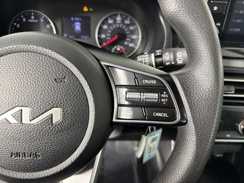 Used 2023 Kia Seltos LX AWD/4WD image 13