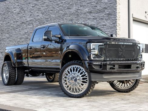 Used 2022 Ford F450 Limited w/ FX4 Off-Road Package image 2