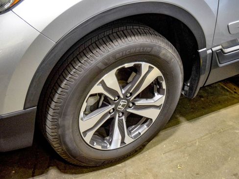 Used 2017 Honda CR-V LX image 12