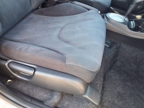 Used 2010 Honda Fit Sport image 19