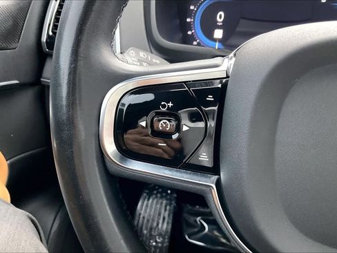 Used 2024 Volvo XC90 B6 Ultimate w/ Protection Package Premier image 21