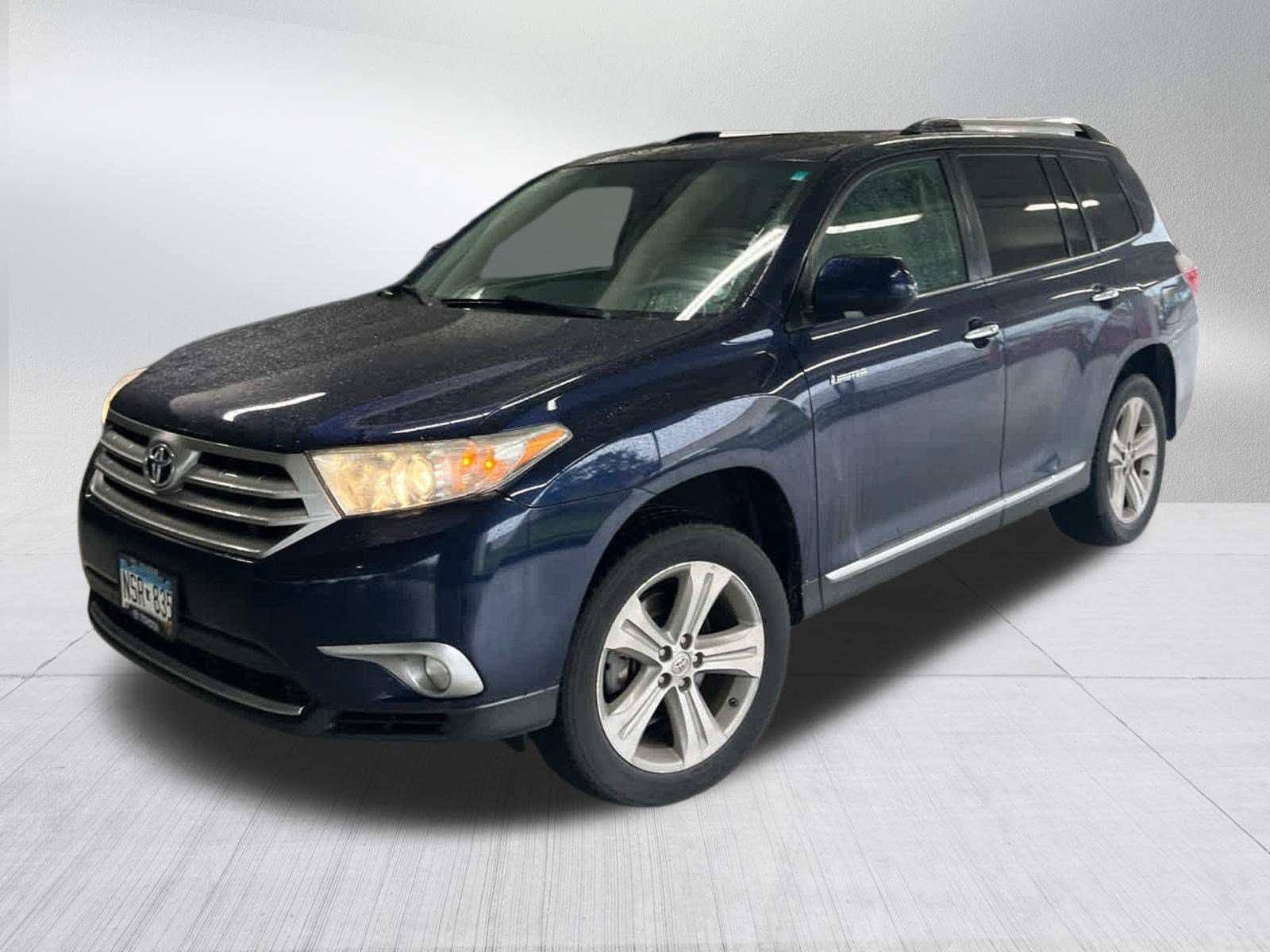 Used 2012 Toyota Highlander Limited w/ Tow Pkg AWD/4WD image 2