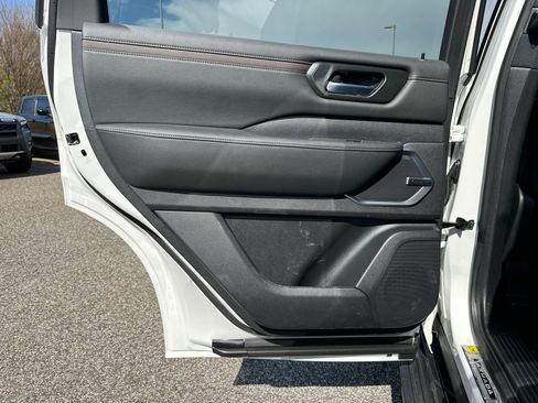 New 2026 Nissan Armada Platinum w/ Convenience Package image 25