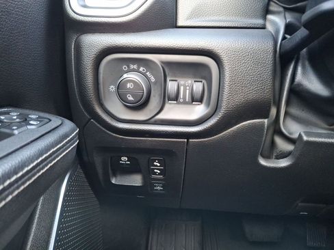 Used 2025 RAM 1500 Laramie w/ Sport Appearance Package image 16