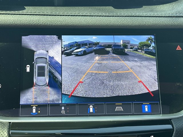 Used 2025 Cadillac XT5 Premium Luxury w/ Technology Package FWD image 30