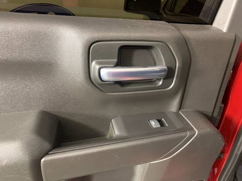 Used 2020 Chevrolet Silverado 1500 Custom w/ Custom Value Package image 30