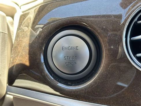 Used 2017 Mercedes-Benz S 550 4MATIC Sedan image 21