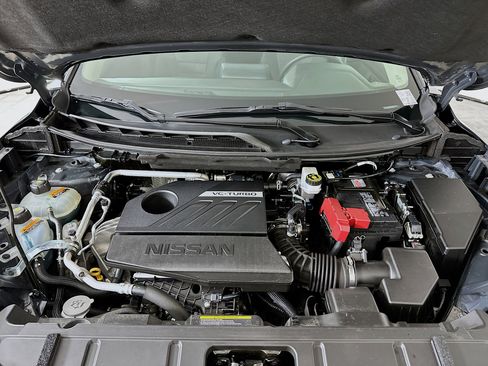 Used 2024 Nissan Rogue SV image 32